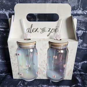 Famous Alex and Zoe bow cups